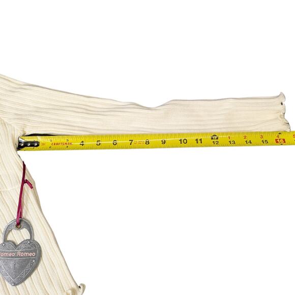 New With Tags Romantic Y2K Ribbed Babydoll Blouse w/ Lettuce Hems | Women's M - Picture 7 of 7